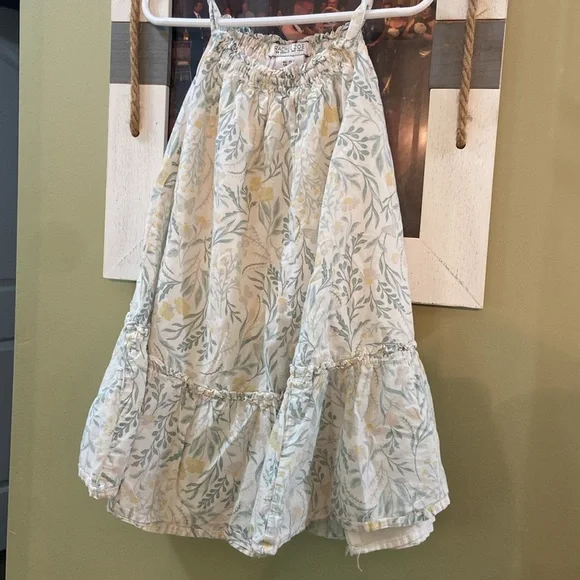 Bundle of toddler dresses - Picture 3 of 3